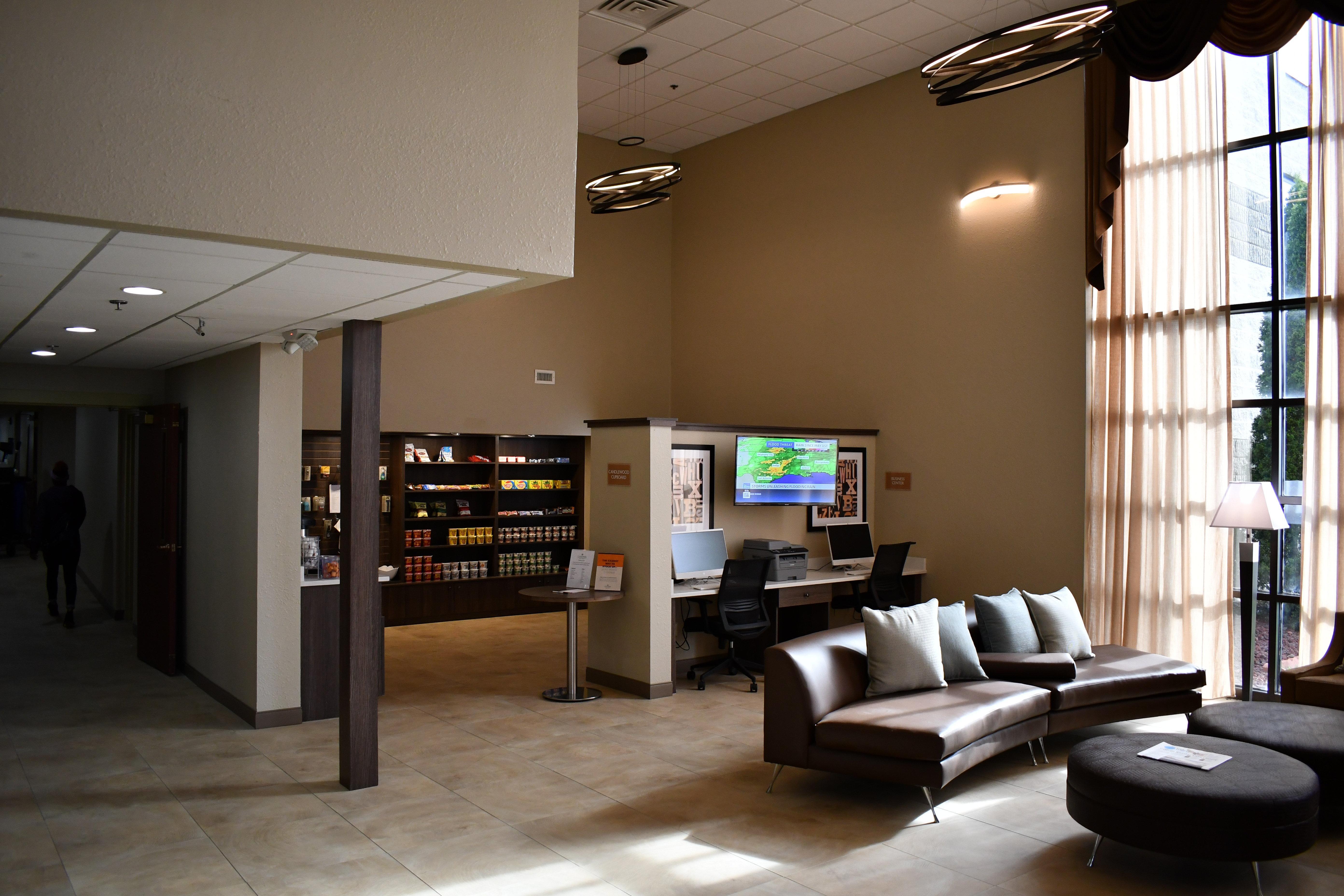 Candlewood Suites Grand Rapids Airport By Ihg Cascade Exterior photo