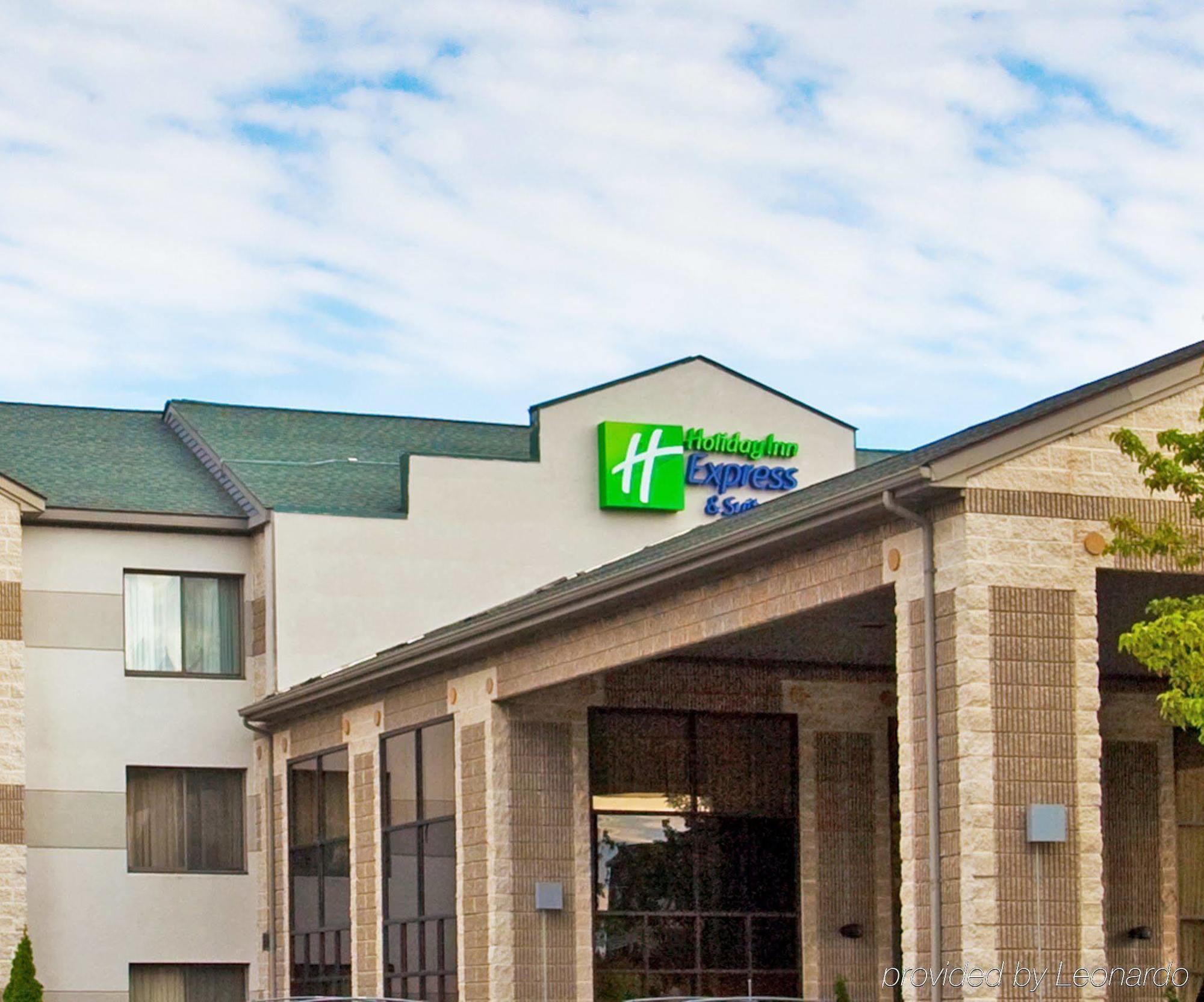 Candlewood Suites Grand Rapids Airport By Ihg Cascade Exterior photo